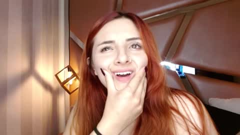 ariana_velvet online show from February 14, 1:56 am