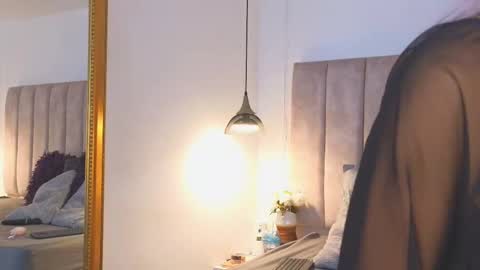 Ariana  online show from September 9, 8:09 pm