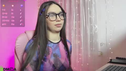 Snapshot of arianahot777 chatting on February 25, 9:37 pm arianahot777 online show from February 25, 9:37 pm