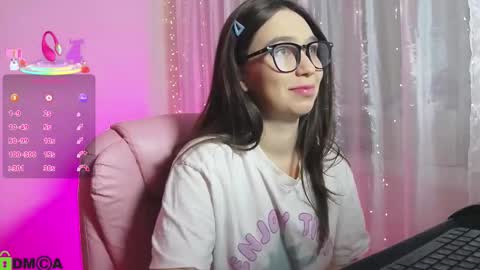 Snapshot of arianahot777 chatting on October 11, 10:13 pm arianahot777 online show from October 11, 10:13 pm