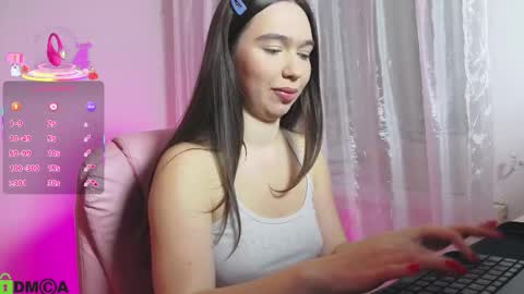 Snapshot of arianahot777 chatting on October 26, 9:36 pm arianahot777 online show from October 26, 9:36 pm