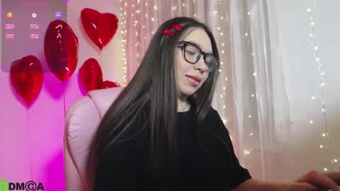 Snapshot of arianahot777 chatting on February 17, 7:33 pm arianahot777 online show from February 17, 7:33 pm