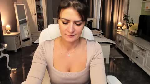 Snapshot of arianasage_ chatting on October 3, 1:41 pm Ana online show from October 3, 1:41 pm