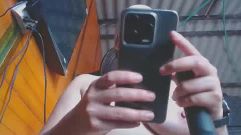 ARIANA online show from November 3, 7:37 pm