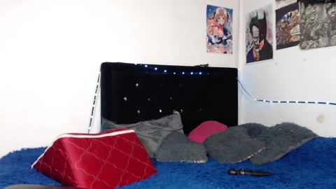 Snapshot of arianauwu666 chatting on February 19, 3:39 am help me 100 hands up my OF is Free online show from February 19, 3:39 am