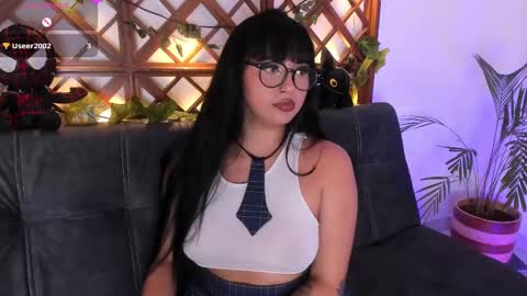 CALL ME JADE   online show from February 25, 5:40 pm