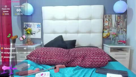 Snapshot of arianna_jones1 chatting on September 22, 7:07 pm ---Arianna--- online show from September 22, 7:07 pm