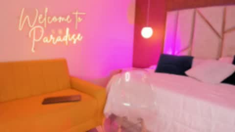 Snapshot of arianna_suarez1 chatting on March 4, 11:00 pm Arianna online show from March 4, 11:00 pm