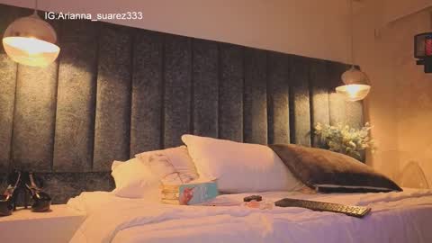 Snapshot of arianna_suarez1 chatting on October 11, 7:39 pm Arianna online show from October 11, 7:39 pm