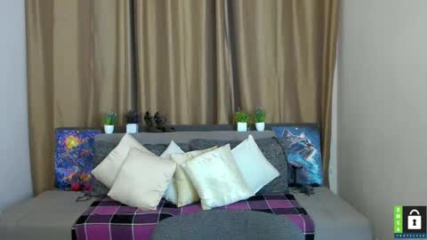 Arianna online show from November 18, 6:44 pm