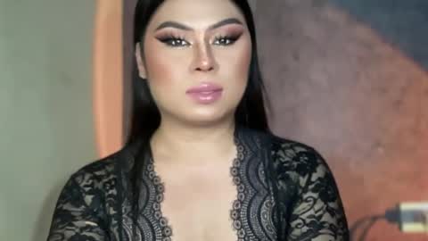 LOVELY online show from January 22, 9:13 am