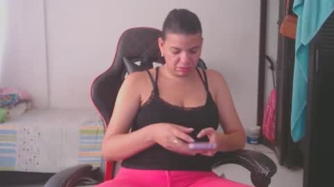 ariannaloovel online show from April 9, 2:56 pm