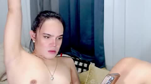 ARIANNE CUMS  online show from October 31, 9:10 am