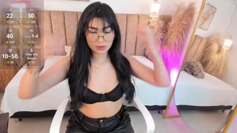 Aria online show from April 8, 12:19 pm