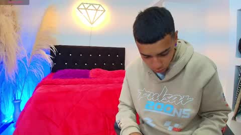 ariatna_andy online show from April 18, 7:07 pm