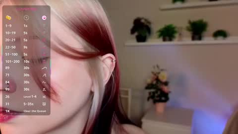 Snapshot of arielabradberry chatting on October 14, 2:42 pm Ariel online show from October 14, 2:42 pm