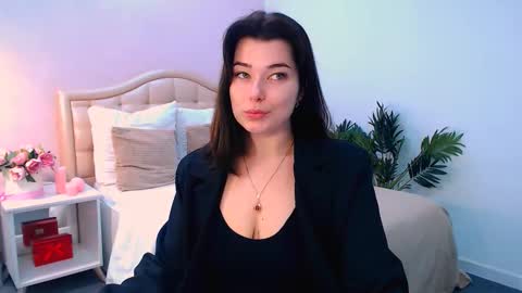 Ari online show from December 2, 1:20 pm