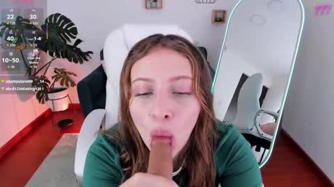 Ari  online show from February 8, 9:51 pm