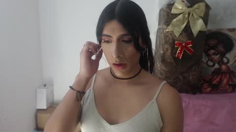 Snapshot of arii_scorpion chatting on January 29, 5:35 pm Ariana Forero ---- independet model online show from January 29, 5:35 pm
