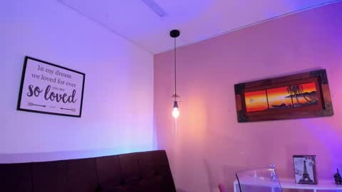  Arianna  online show from February 21, 6:15 pm