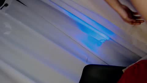 hi follow me its ARI  online show from February 3, 10:08 am