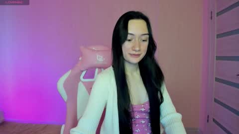 Snapshot of arina_meow19 chatting on October 14, 6:16 am arina_meow19 online show from October 14, 6:16 am