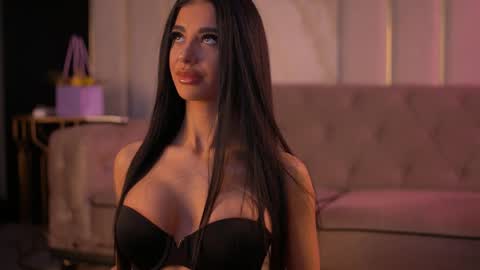 Arina online show from April 21, 6:15 pm