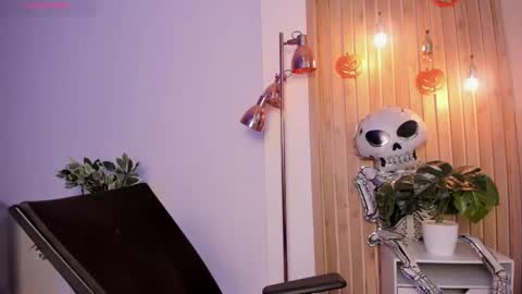 Ari Robert online show from October 18, 5:00 am