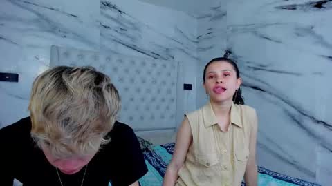 Snapshot of arissha_lee chatting on October 9, 12:16 am celina online show from October 9, 12:16 am