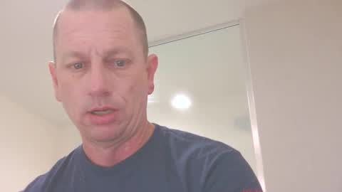 luv2benawty online show from March 29, 11:01 am