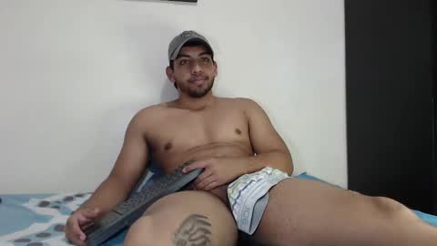 Snapshot of arm578 chatting on October 2, 10:41 pm arm578 online show from October 2, 10:41 pm