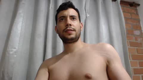 Snapshot of armando_2002 chatting on January 27, 12:43 am ARMANDO online show from January 27, 12:43 am