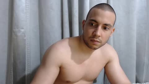 Snapshot of armando_2002 chatting on October 10, 5:13 am ARMANDO online show from October 10, 5:13 am