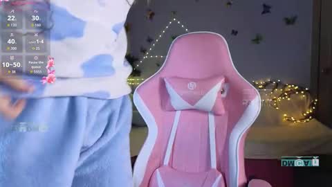 armurra online show from January 13, 2:19 am