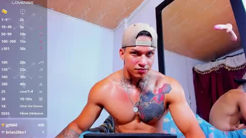 Snapshot of arnold_fit_hot98 chatting on February 28, 10:50 pm Arnold fit hot98 online show from February 28, 10:50 pm