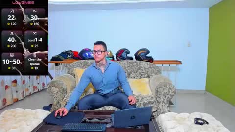 Snapshot of arnold_fit_hot98 chatting on October 6, 10:00 am Arnold fit hot98 online show from October 6, 10:00 am