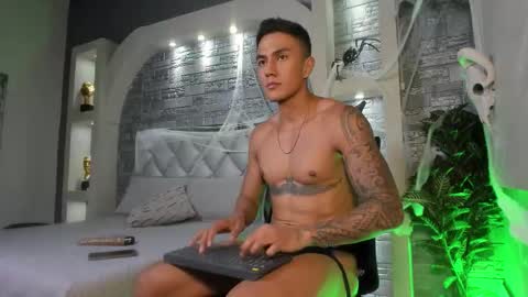 ARON BOLT online show from October 22, 10:22 pm