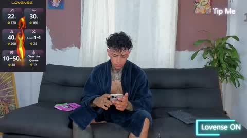 Snapshot of aron_ford chatting on October 14, 12:30 pm Aron ford online show from October 14, 12:30 pm