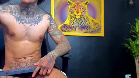 Snapshot of aron_ford chatting on January 30, 12:18 am Aron ford online show from January 30, 12:18 am