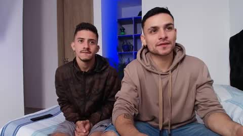 Aron Santoro online show from December 22, 3:08 pm