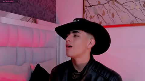 Aron Falcon online show from January 22, 6:31 am