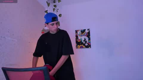 Aron Falcon online show from January 10, 1:20 pm