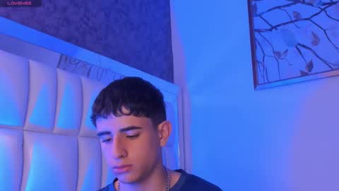 Aron Falcon online show from January 29, 8:51 am