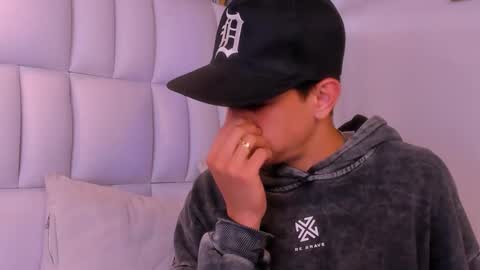 Aron Falcon online show from January 17, 8:56 am