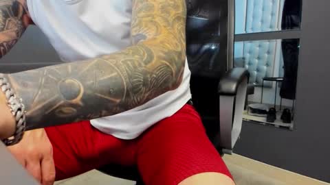 AronGrant online show from October 6, 8:32 am