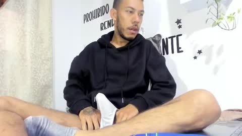 Snapshot of aronxx_ chatting on October 1, 10:58 am BLACK FRIDAY 55 OFF ON MY ONLYFANS. online show from October 1, 10:58 am