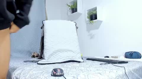 Snapshot of aronxx_ chatting on February 19, 9:50 am BLACK FRIDAY 55 OFF ON MY ONLYFANS. online show from February 19, 9:50 am