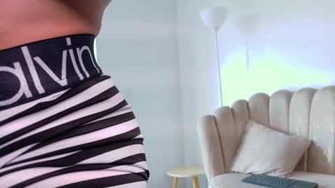   online show from March 14, 10:25 pm