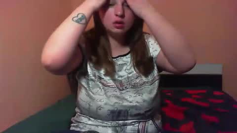 Snapshot of arriana98 chatting on February 18, 1:43 am Arriana online show from February 18, 1:43 am