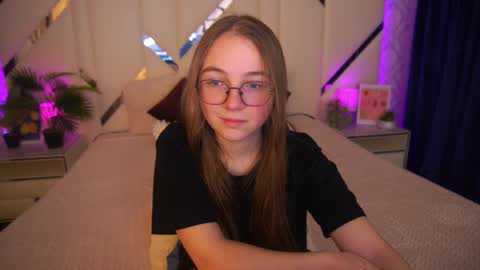 arrinawair online show from November 14, 9:55 am